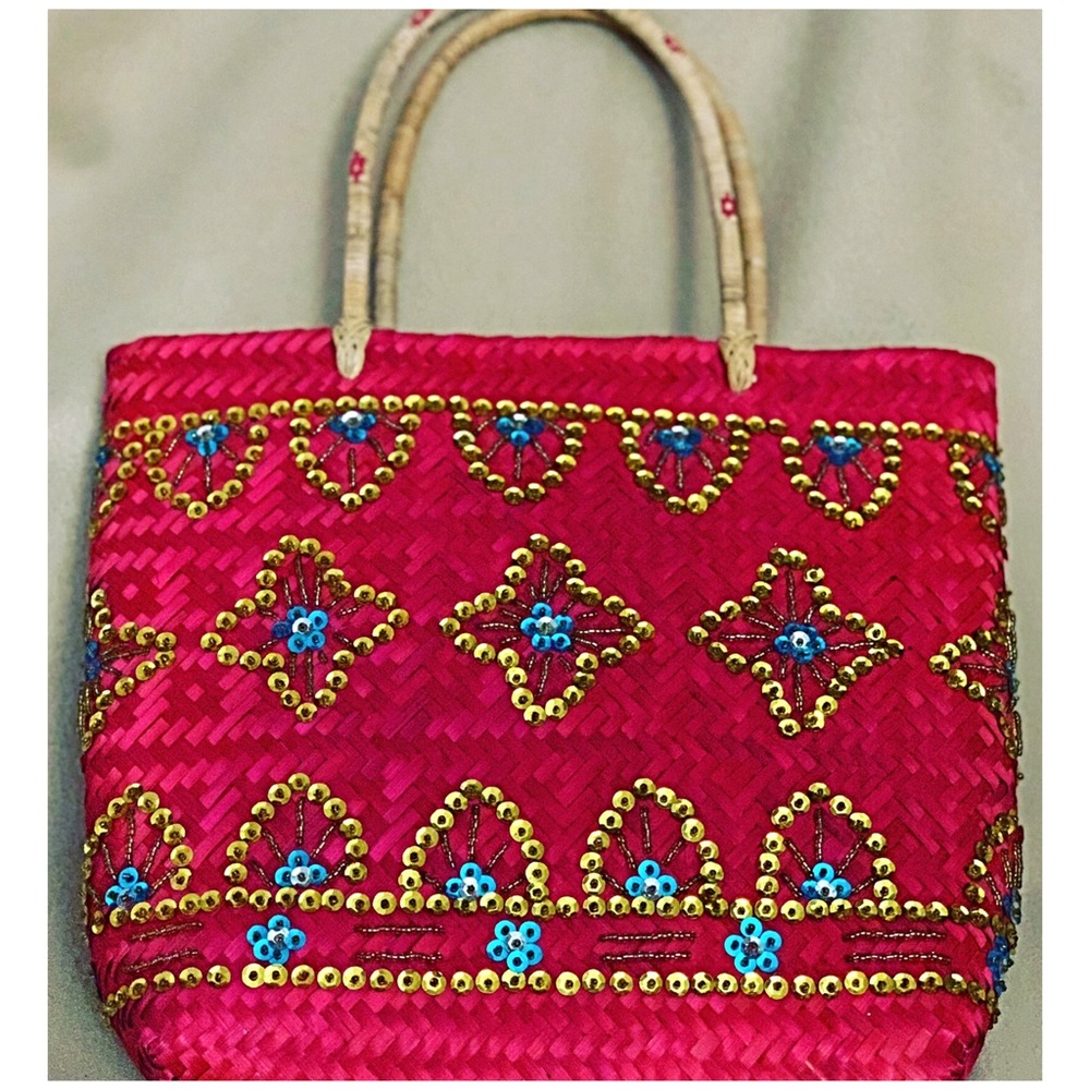 Cute Pink Straw Purse